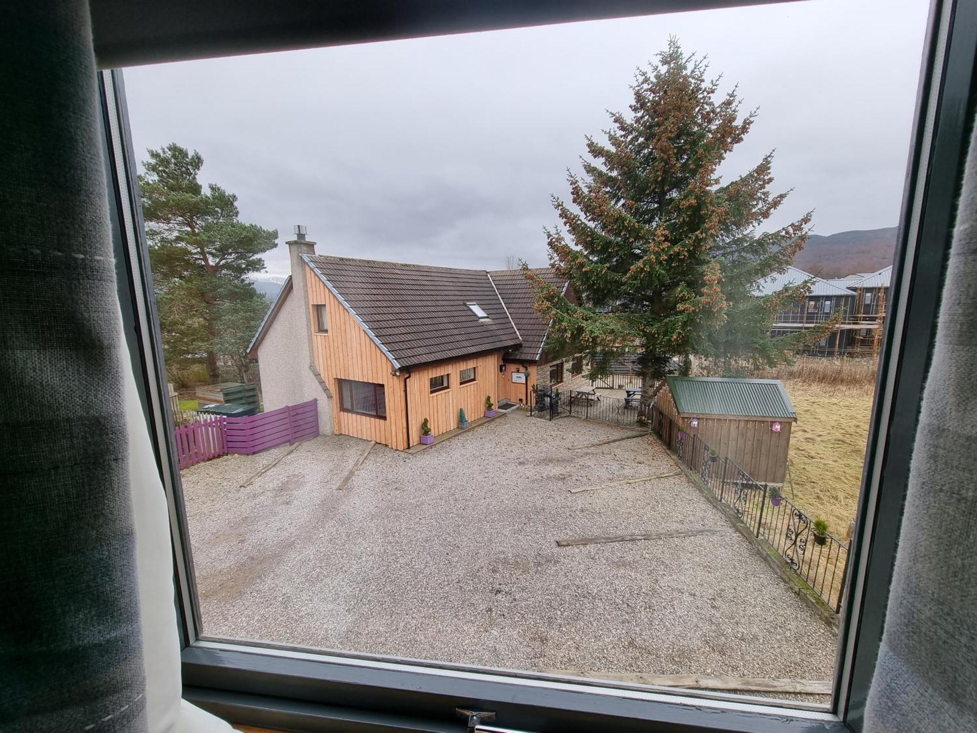 Carn Mhor Bed And Breakfast Aviemore Δωμάτιο φωτογραφία